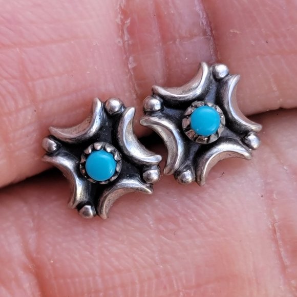 Native American Fred Harvey Era turquoise crescent moons raindrops sterling stud - Picture 11 of 15